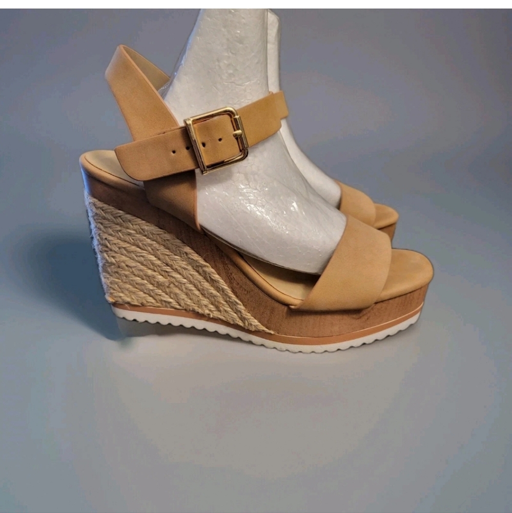 Women's Tan Wedge Sandals